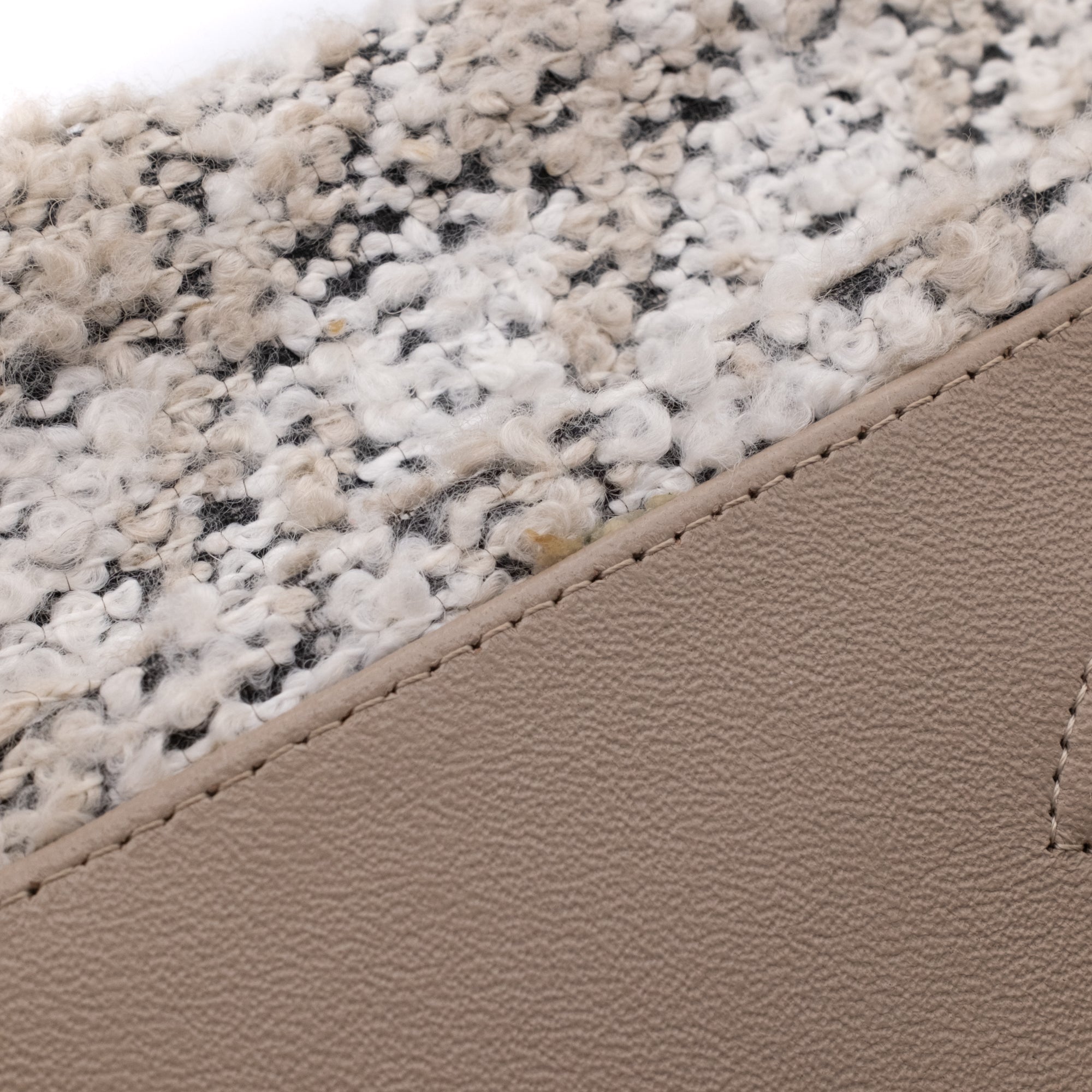 Chanel Classic Double Flap Medium Woll Tweed Creme Beige GHW