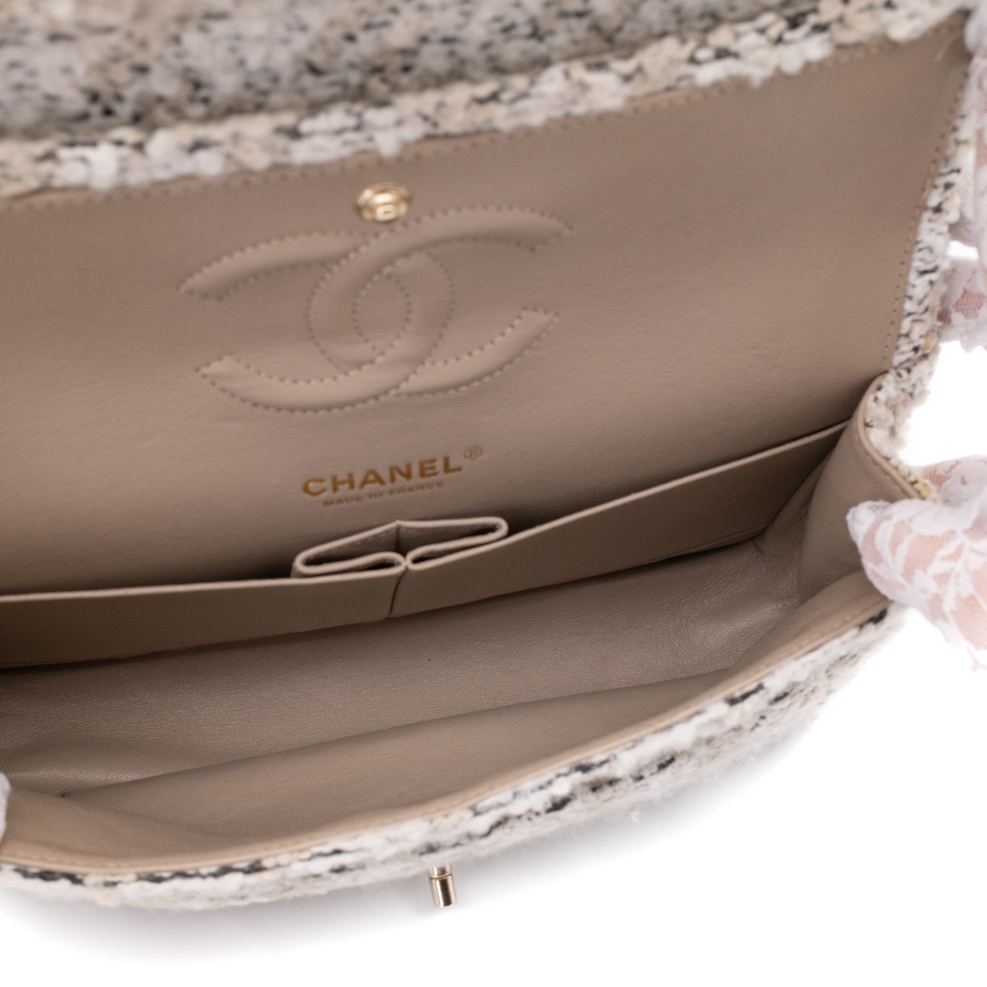 Chanel Classic Double Flap Medium Woll Tweed Creme Beige GHW