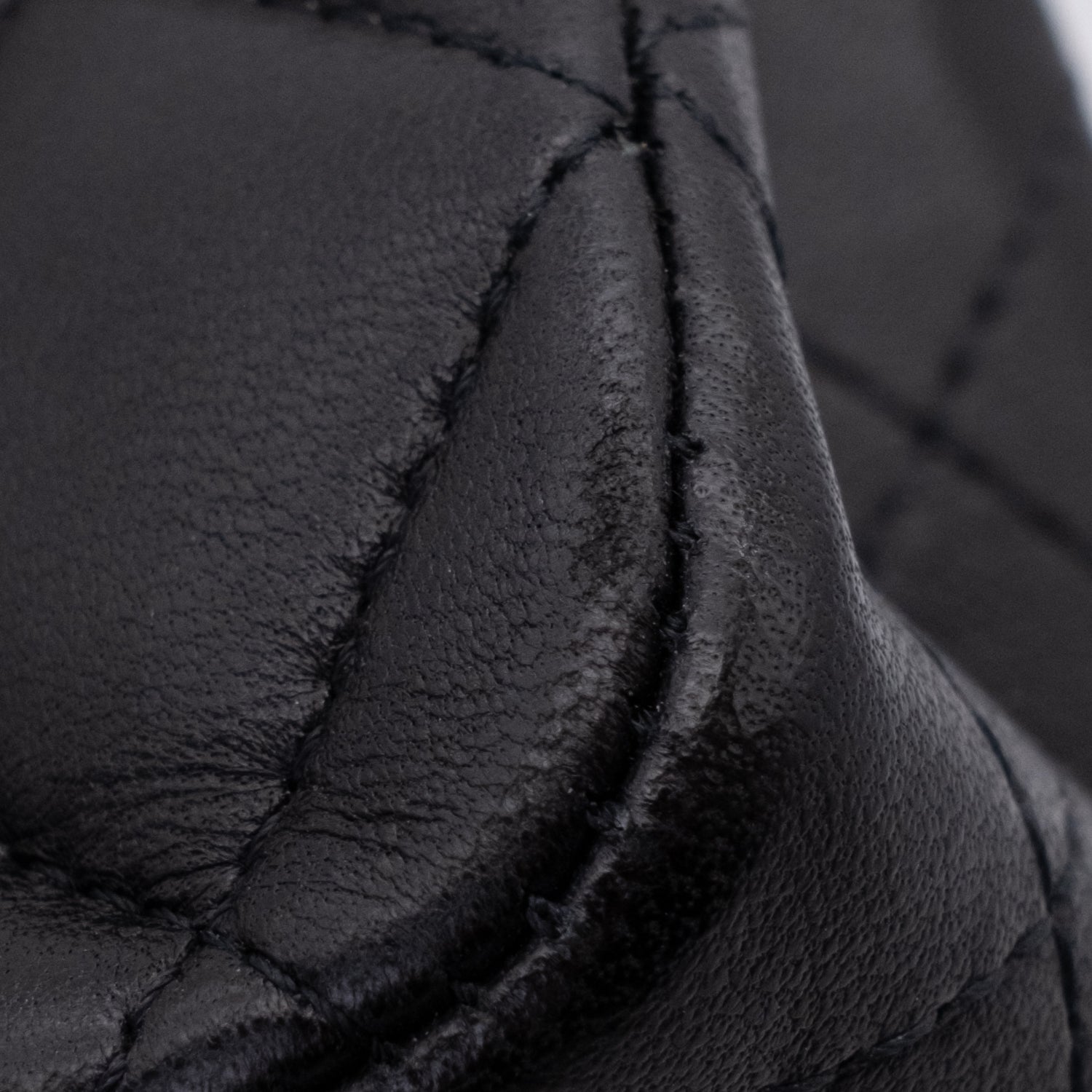 Chanel Classic Double Flap Medium Lammleder Schwarz GHW