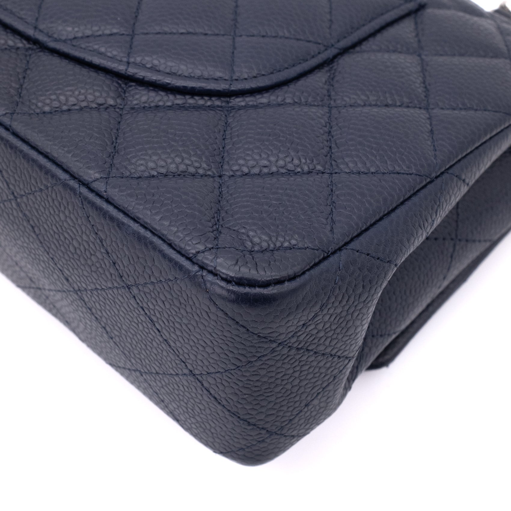 Chanel Classic Double Flap Medium Caviar Leder Dunkelblau PHW