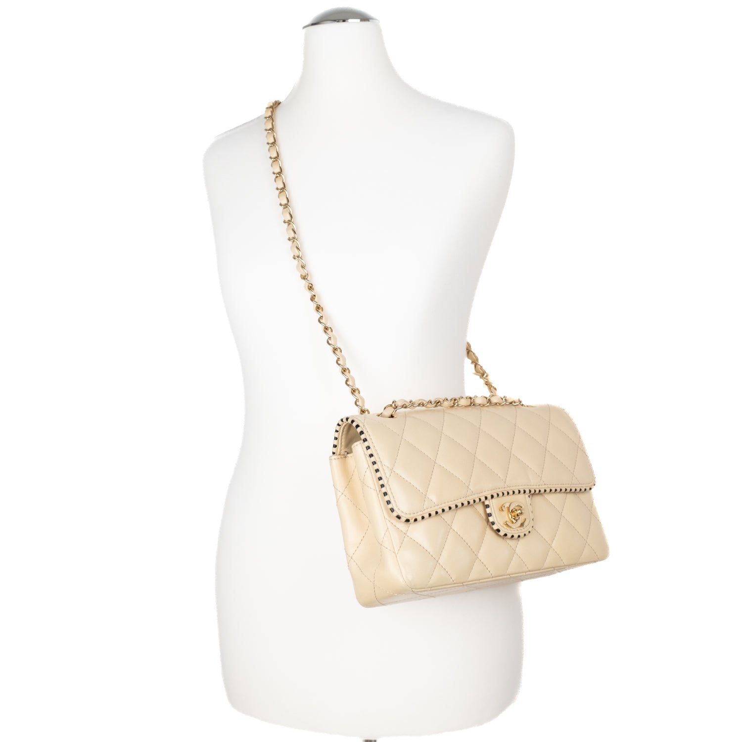 Chanel Classic Single Flap Medium Lammleder Beige GHW