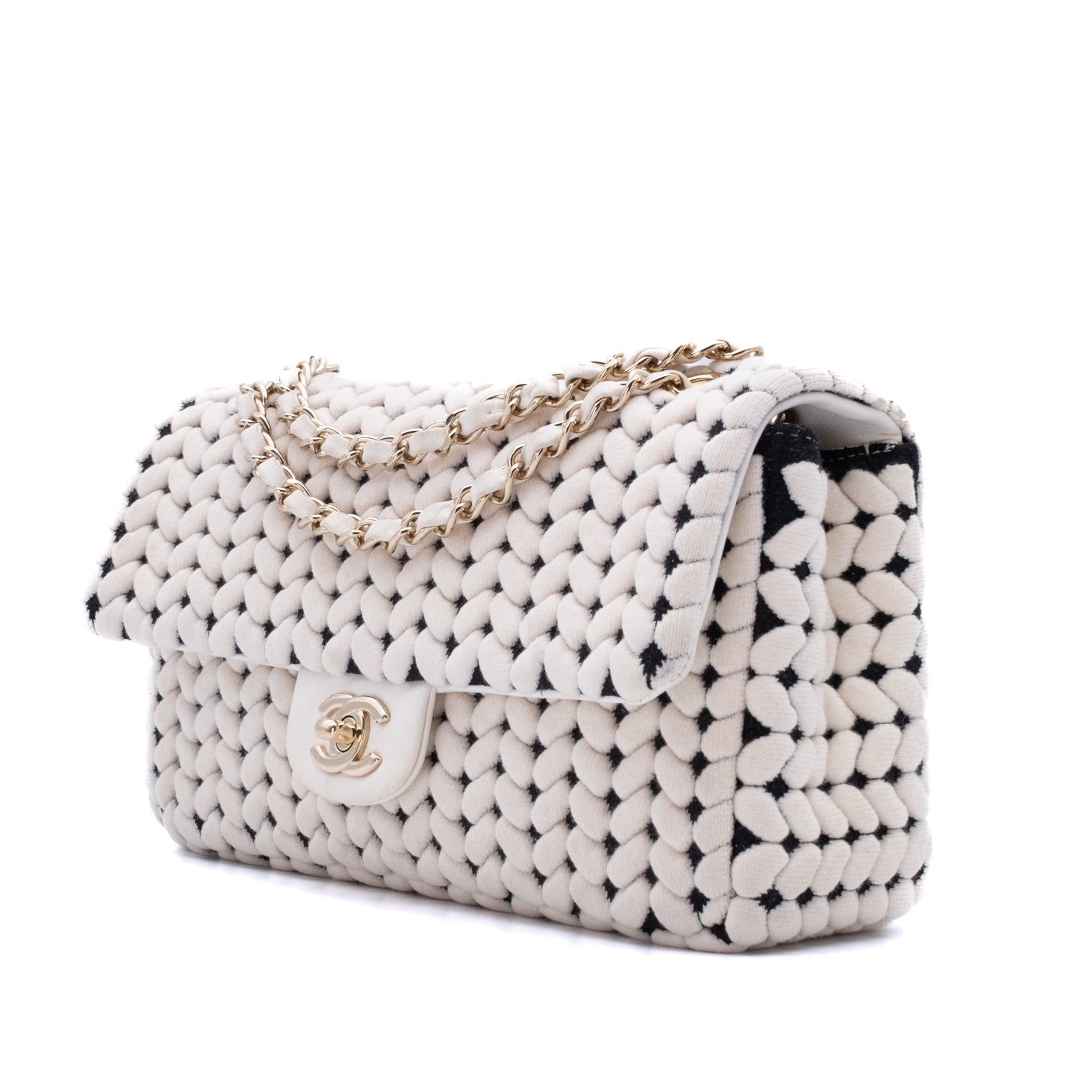 ChanelClassicSingleFlapBagMedium11.12JerseyWolleWeissGHW_2_5230e897-5129-47e2-a365-38c4f35d117c.jpg