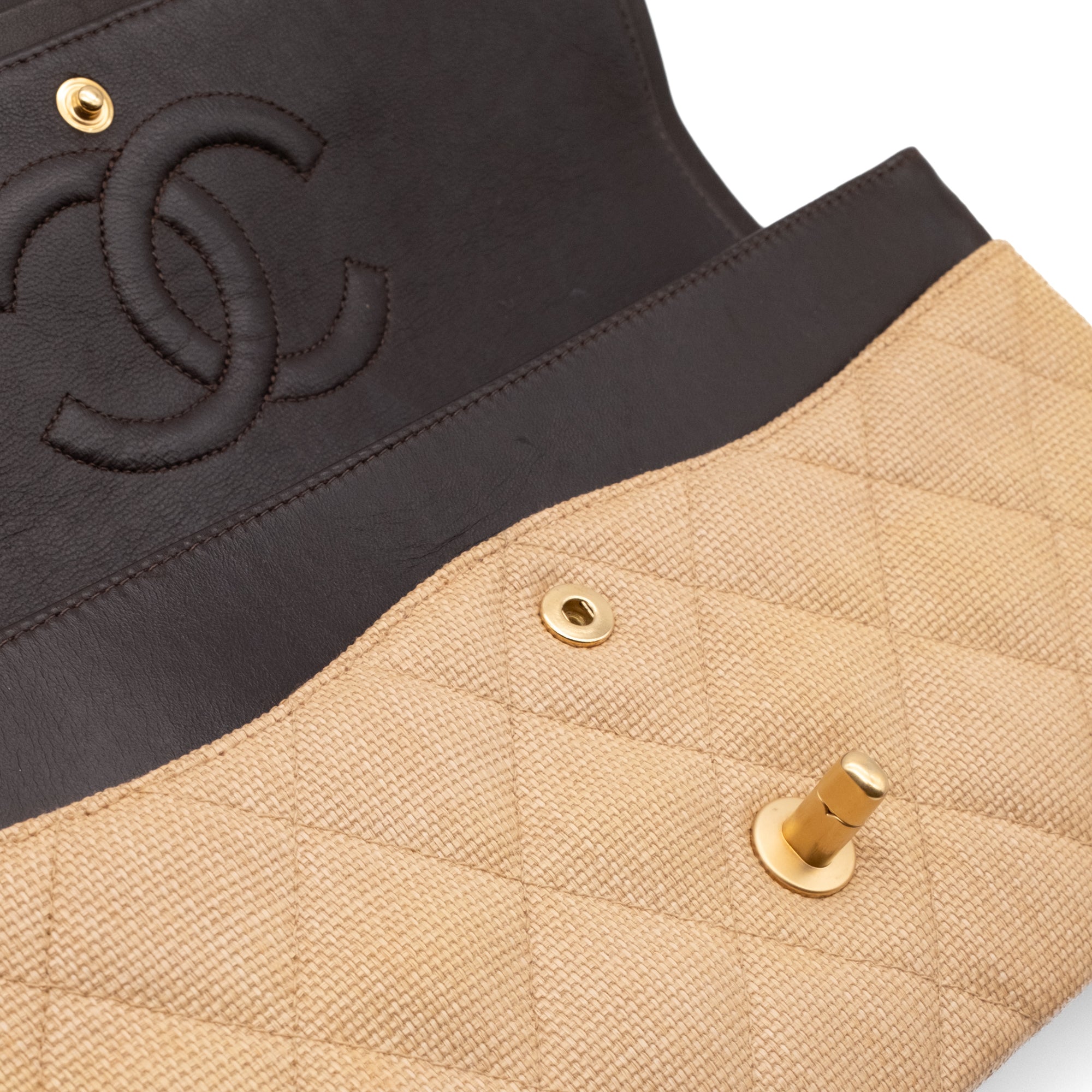 Chanel Classic Double Flap Medium Raffia Stroh Beige GHW
