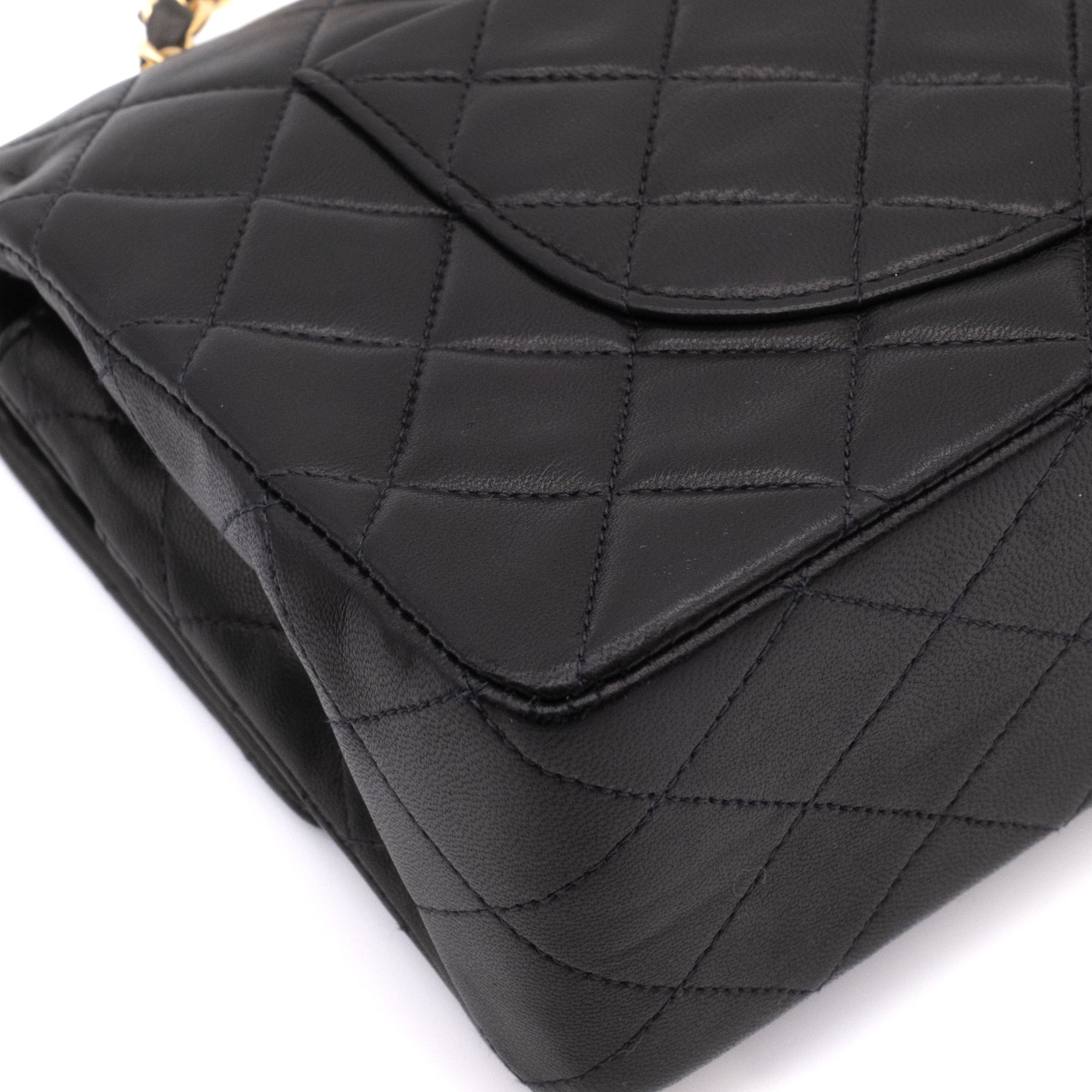 Chanel Classic Double Flap Medium Lammleder Schwarz GHW