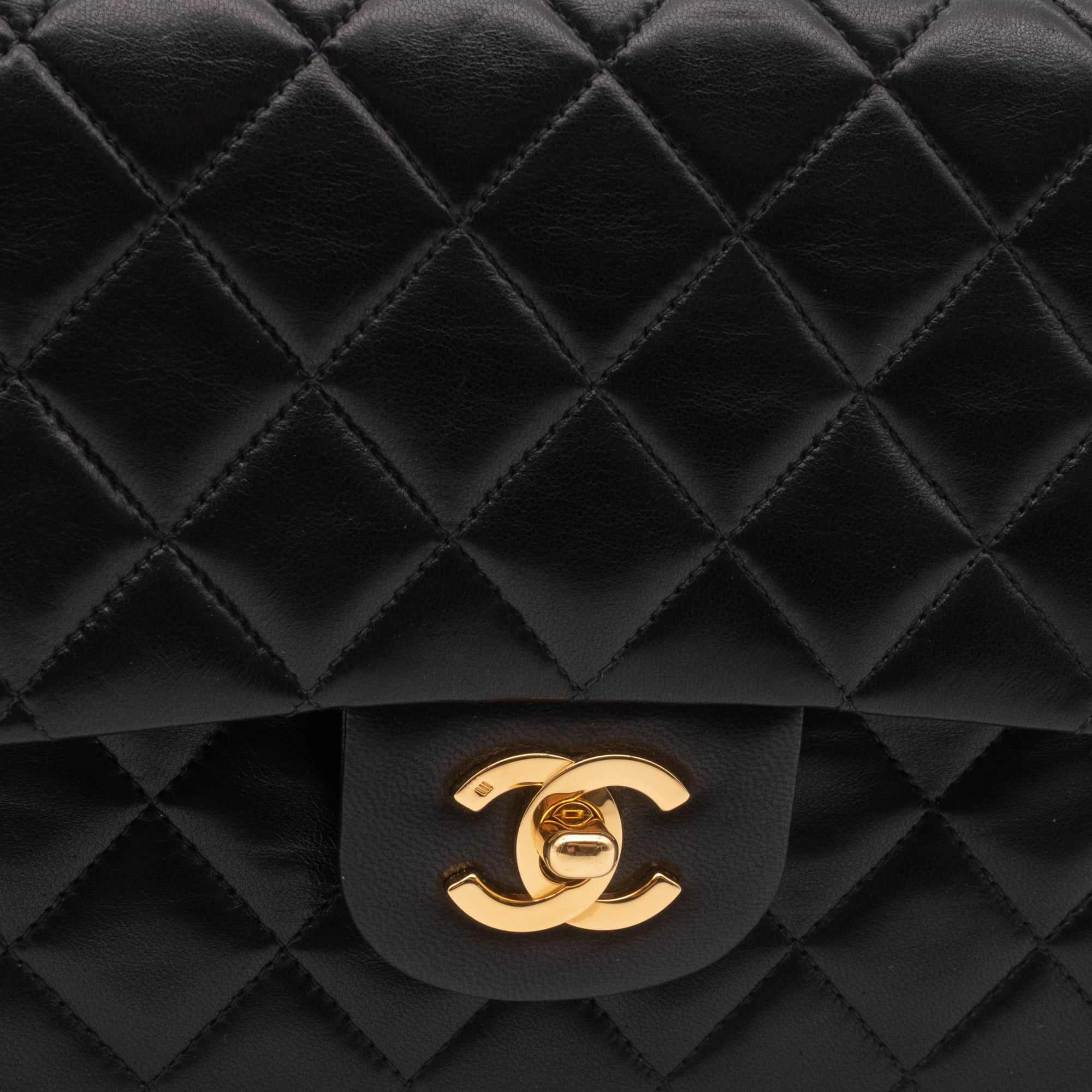 Chanel Classic Double Flap Medium Lammleder Schwarz GHW