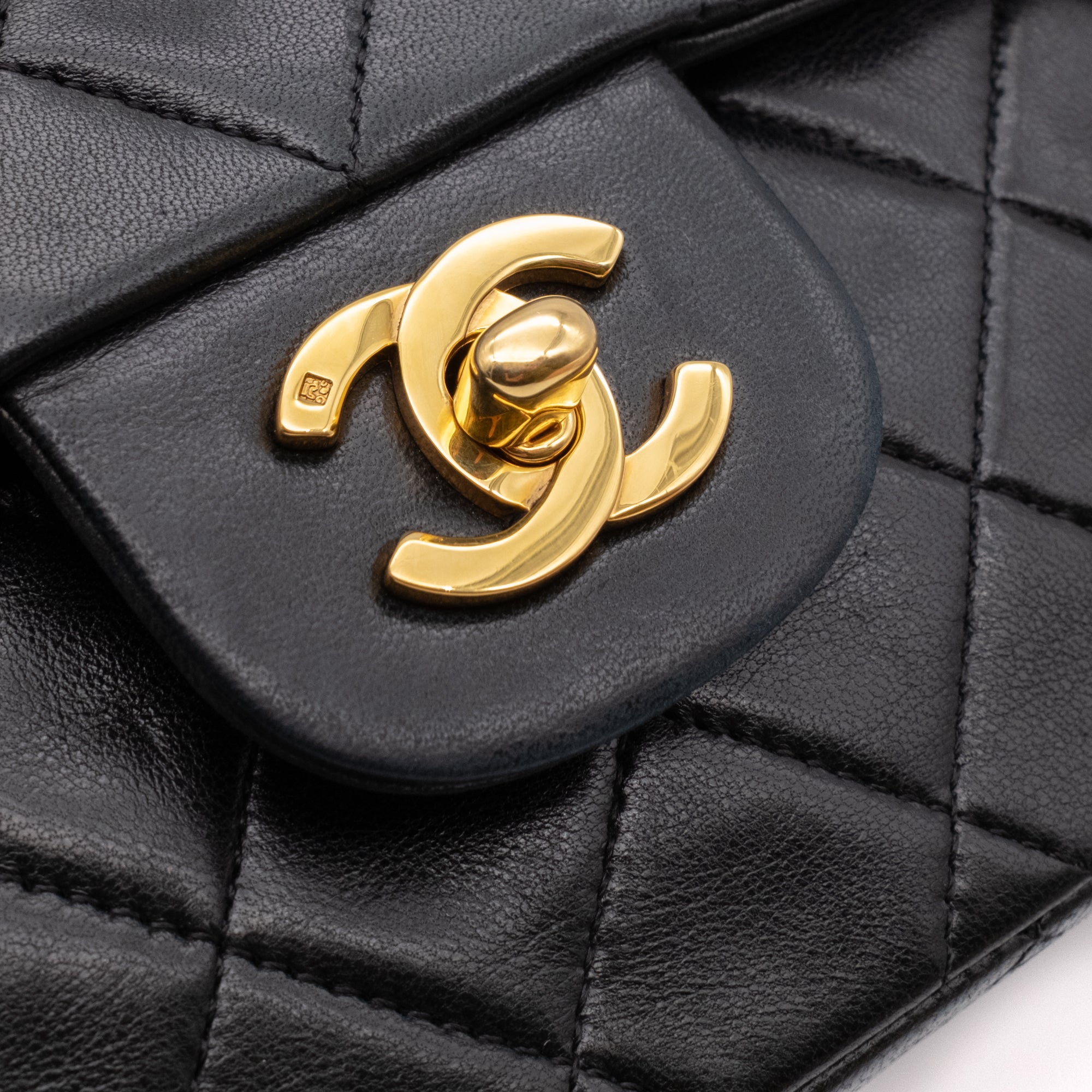 Chanel Classic Double Flap Medium Lammleder Schwarz