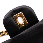 Chanel Classic Double Flap Medium Lammleder Schwarz GHW