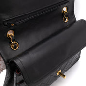 Chanel Classic Double Flap Medium Lammleder Schwarz