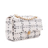 Chanel Classic Single Flap Medium Raffia Stroh Effect Tweed Schwarz Weiß GHW
