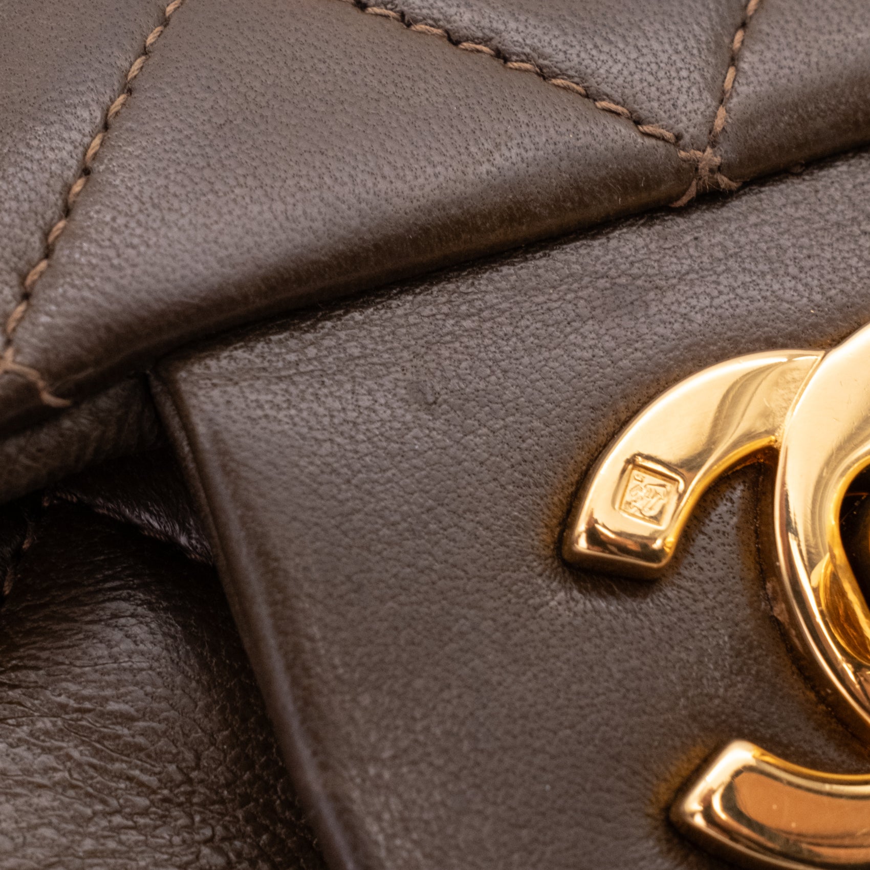 Chanel Classic Double Flap Medium Lammleder Khaki Braun GHW 24k