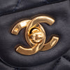 Vintage Chanel Classic Double Flap Bag in kleiner Größe aus dunkelblauem Lammleder mit 24 Karat vergoldeter Hardware
