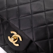 Chanel Classic Double Flap Medium Lammleder Schwarz GHW 24k