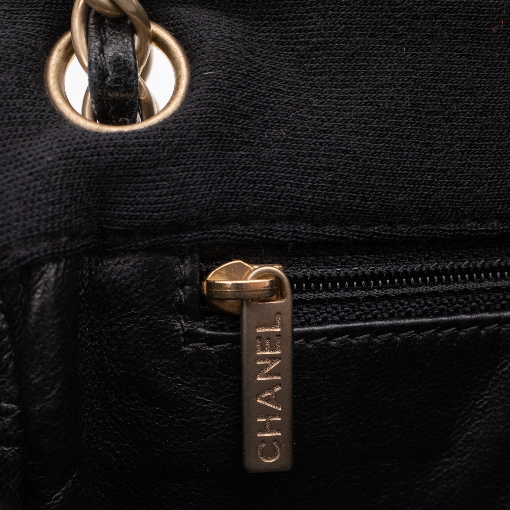 Chanel Classic Single Flap Bag East West Jersey Schwarz GHW Matt