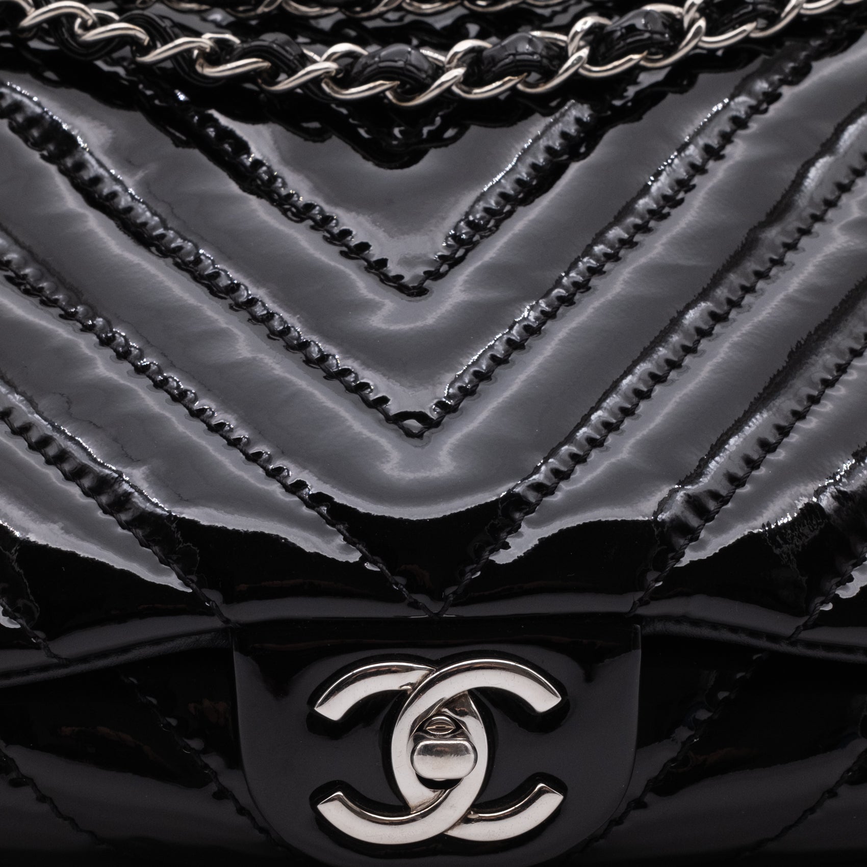 Chanel Classic Single Flap Schultertasche Accordion Chevron Lackleder Schwarz SHW