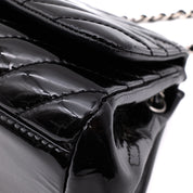 Chanel Classic Single Flap Schultertasche Accordion Chevron Lackleder Schwarz SHW
