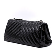 Chanel Classic Single Flap Schultertasche Accordion Chevron Lackleder Schwarz SHW