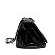 Chanel Classic Single Flap Schultertasche Accordion Chevron Lackleder Schwarz SHW