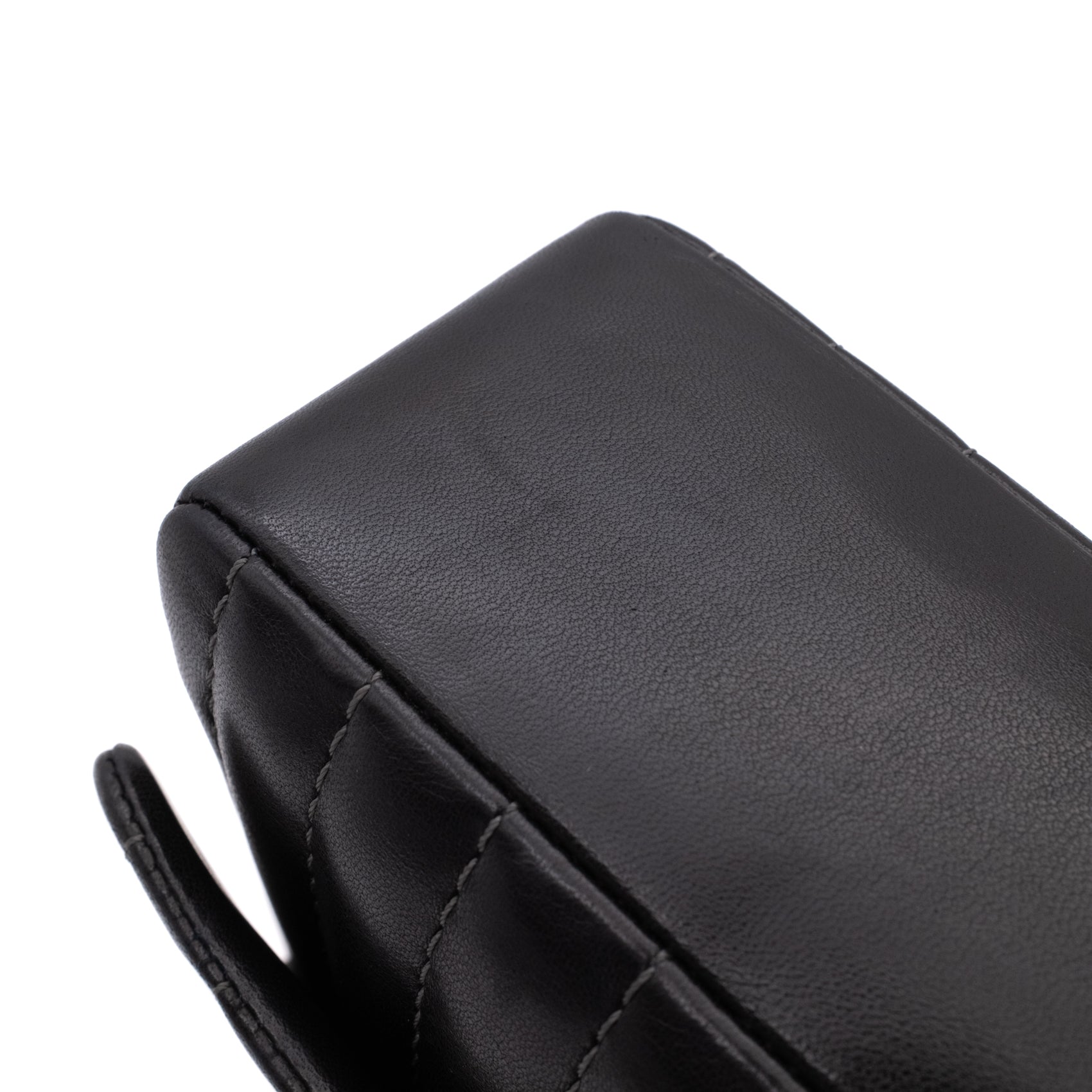 Chanel Classic Single Flap Medium Lammleder Schwarz Mademoiselle Vertical Quilted SHW