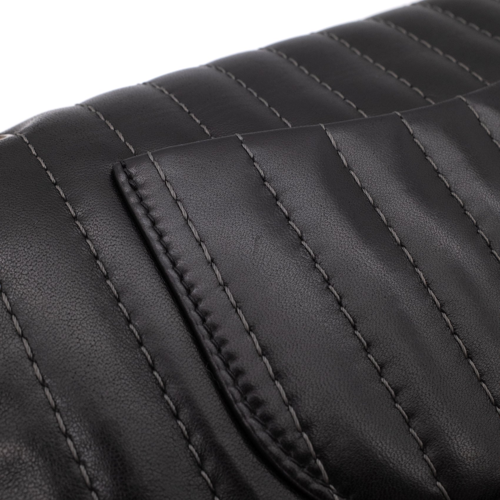 Chanel Classic Single Flap Medium Lammleder Schwarz Mademoiselle Vertical Quilted SHW
