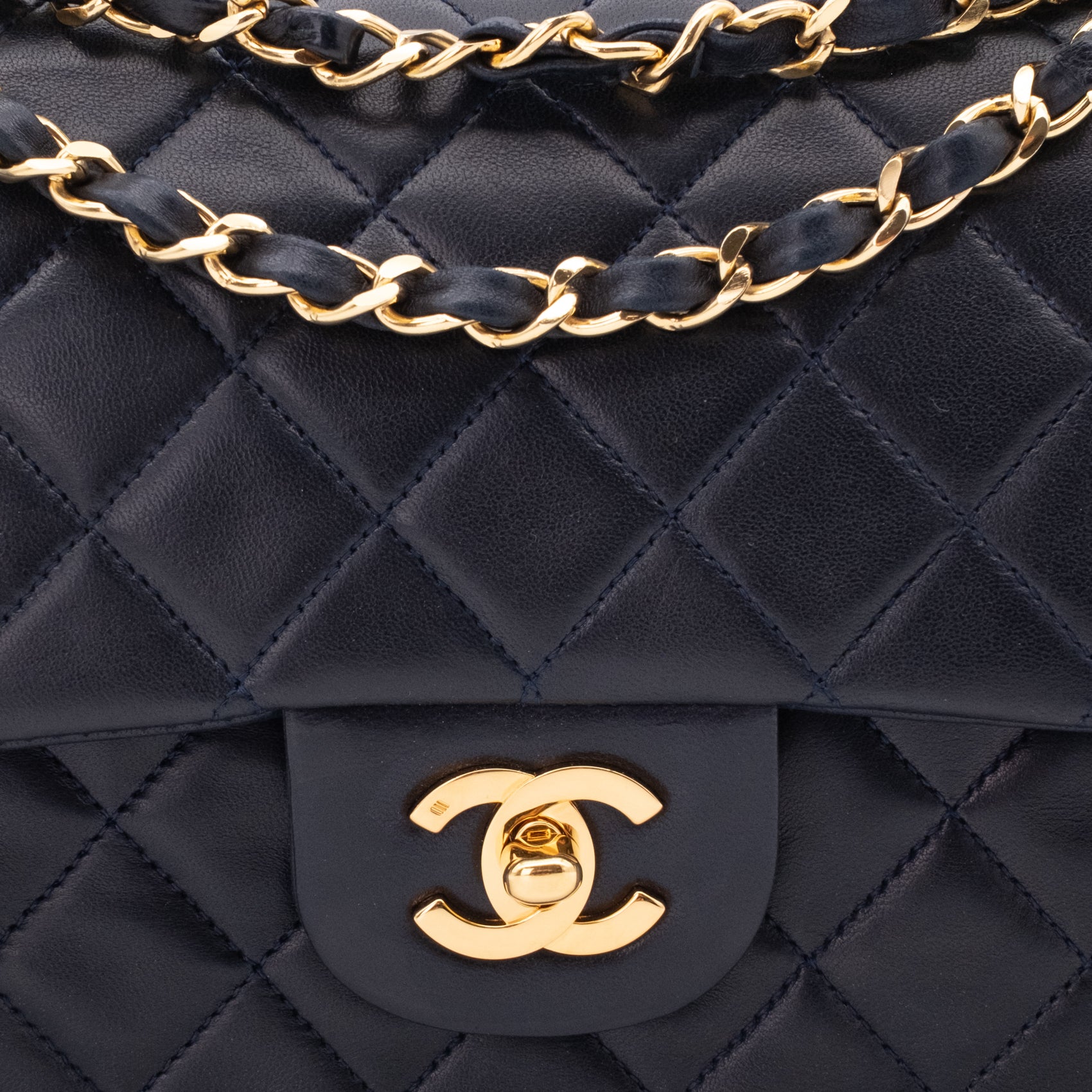 Chanel Classic Double Flap Medium Lammleder Dunkelblau GHW 24k