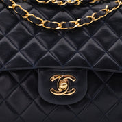 Chanel Classic Double Flap Bag Medium Lammleder Dunkelblau GHW 24k