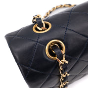 Chanel Classic Double Flap Medium Lammleder Dunkelblau GHW 24k