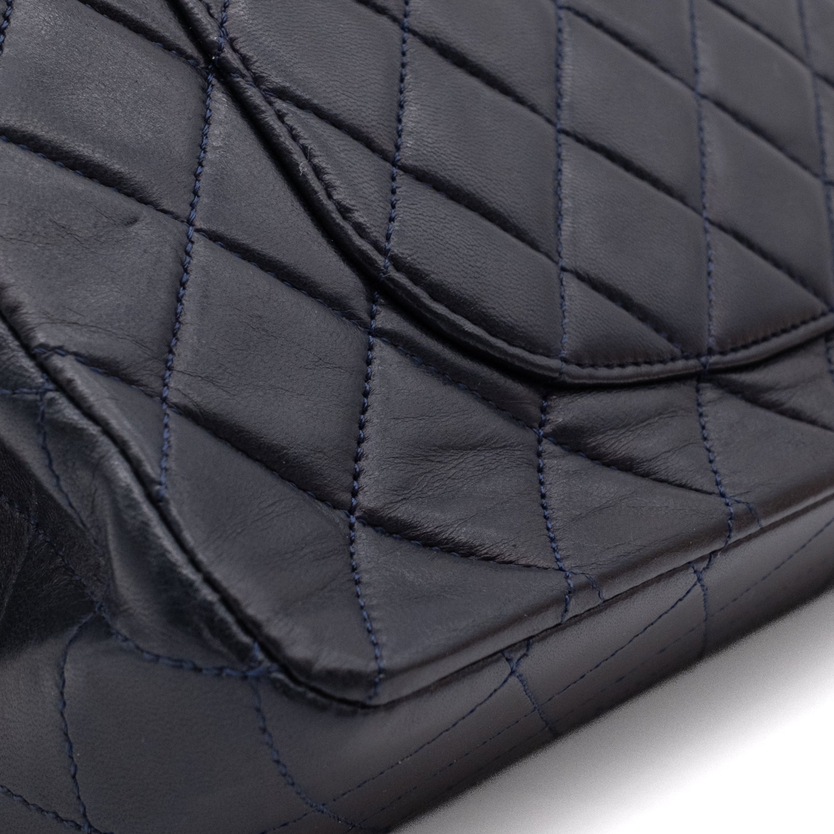 Chanel Classic Double Flap Bag Medium Lammleder Dunkelblau GHW 24k
