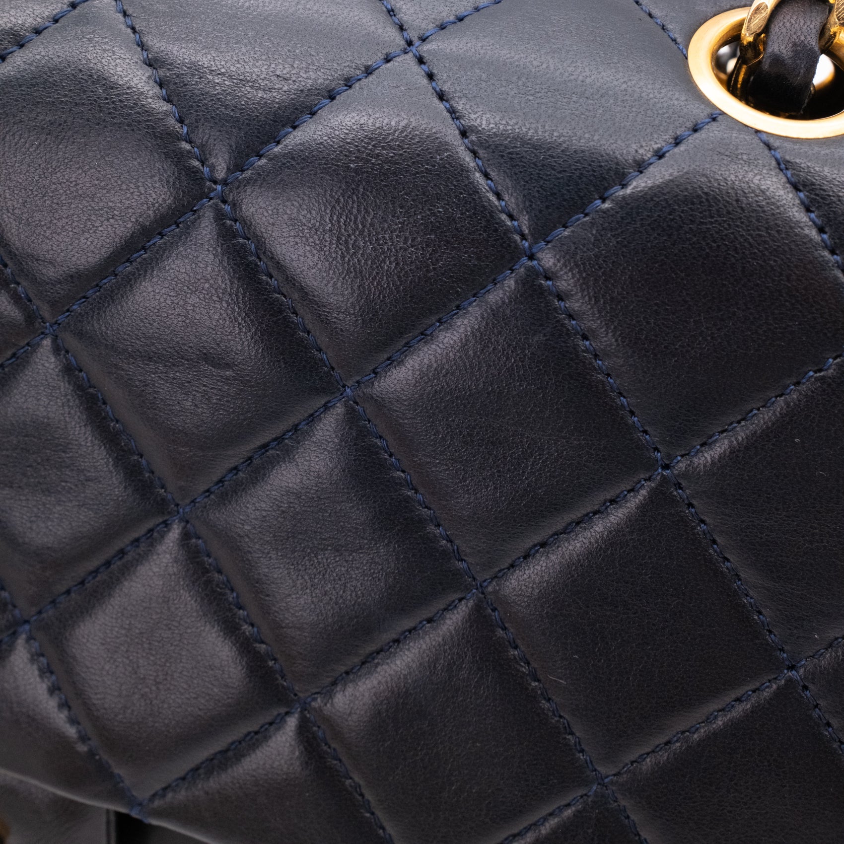 Chanel Classic Double Flap Bag Medium Lammleder Dunkelblau GHW 24k