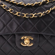 Chanel Classic Double Flap Bag Medium Lammleder Schwarz GHW 24k