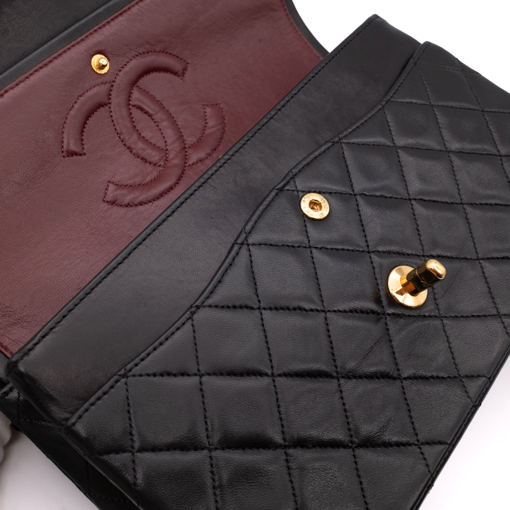 Chanel Classic Double Flap Bag Medium Lammleder Schwarz 24k GHW