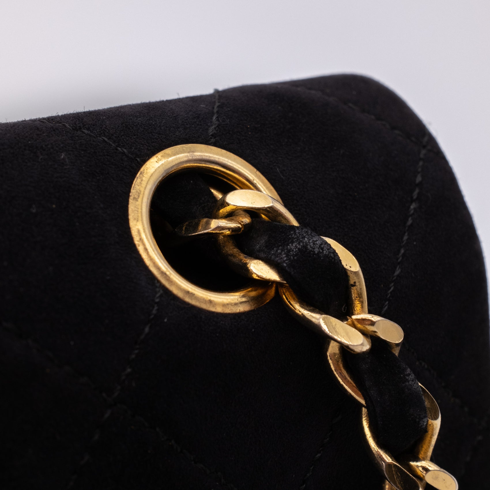 Chanel Classic Double Flap Bag Medium Velourleder Schwarz 24k GHW