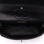 Chanel Classic Double Flap Bag Medium Velourleder Schwarz 24k GHW