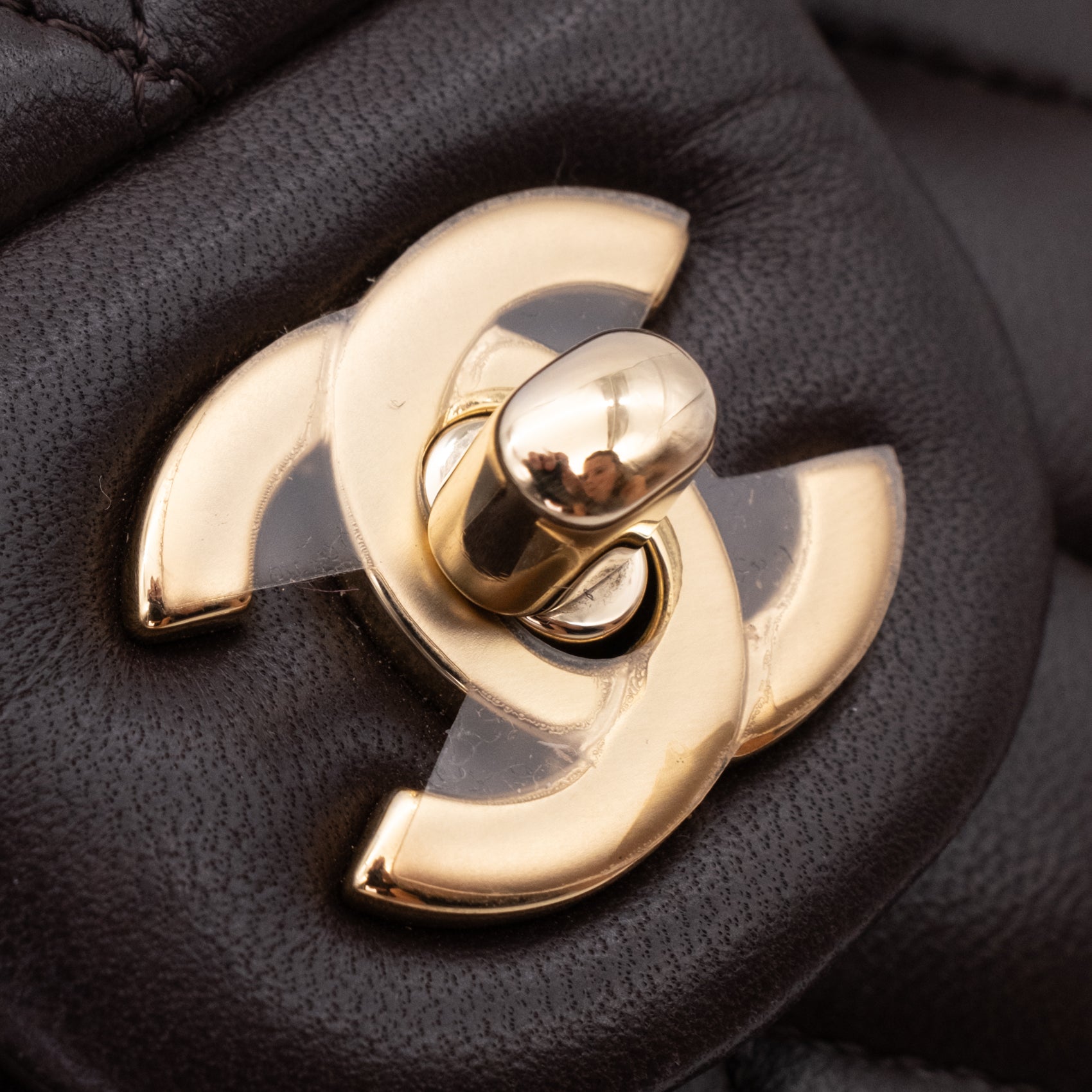 Chanel Classic Double Flap Bag Small 21A Lammleder Braun GHW