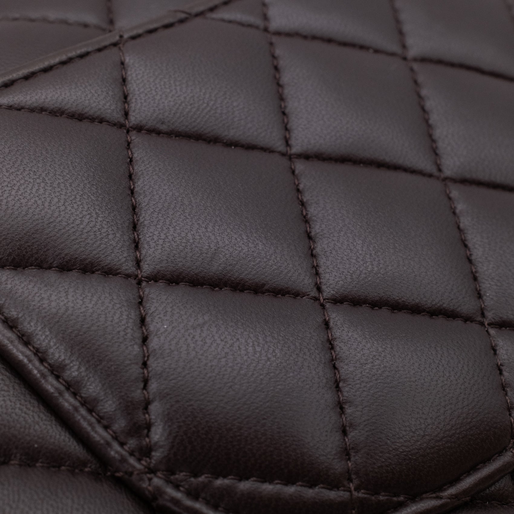 Chanel Classic Double Flap Bag Small 21A Lammleder Braun GHW