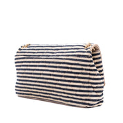 Chanel Classic Single Flap Bag in Ju bo Größe aus dunkelblauem und Cremefarbenen Jersey Material mit Streifen und goldfarbener Hardware rückseite