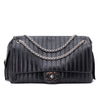 Chanel Classic Jumbo Single Flap Schultertasche Lammleder Schwarz Vertical Quilted Mademoiselle SHW