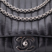 Chanel Classic Jumbo Single Flap Schultertasche Lammleder Schwarz Vertical Quilted Mademoiselle SHW