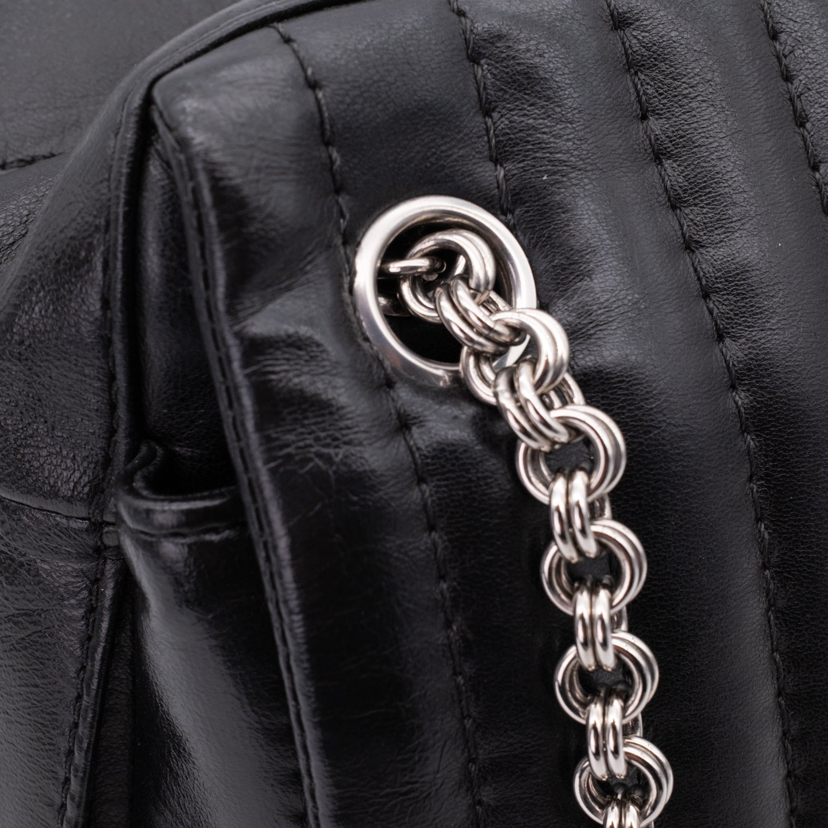 Chanel Classic Jumbo Single Flap Schultertasche Lammleder Schwarz Vertical Quilted Mademoiselle SHW