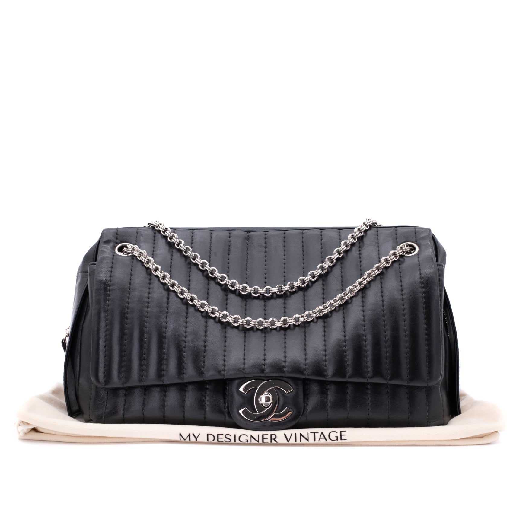 Chanel Classic Jumbo Single Flap Schultertasche Lammleder Schwarz Vertical Quilted Mademoiselle SHW