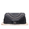 Chanel Classic Jumbo Single Flap Schultertasche Lammleder Schwarz Vertical Quilted Mademoiselle SHW