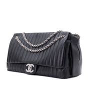 Chanel Classic Jumbo Single Flap Schultertasche Lammleder Schwarz Vertical Quilted Mademoiselle SHW