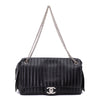 Chanel Classic Jumbo Single Flap Schultertasche Lammleder Schwarz Vertical Quilted Mademoiselle SHW