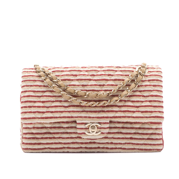 Gestreifte Chanel Timeless Handtasche Double Flap Bag in Rot Creme mit Perlenkette in Medium Größe mit goldener Hardware Vorderansicht