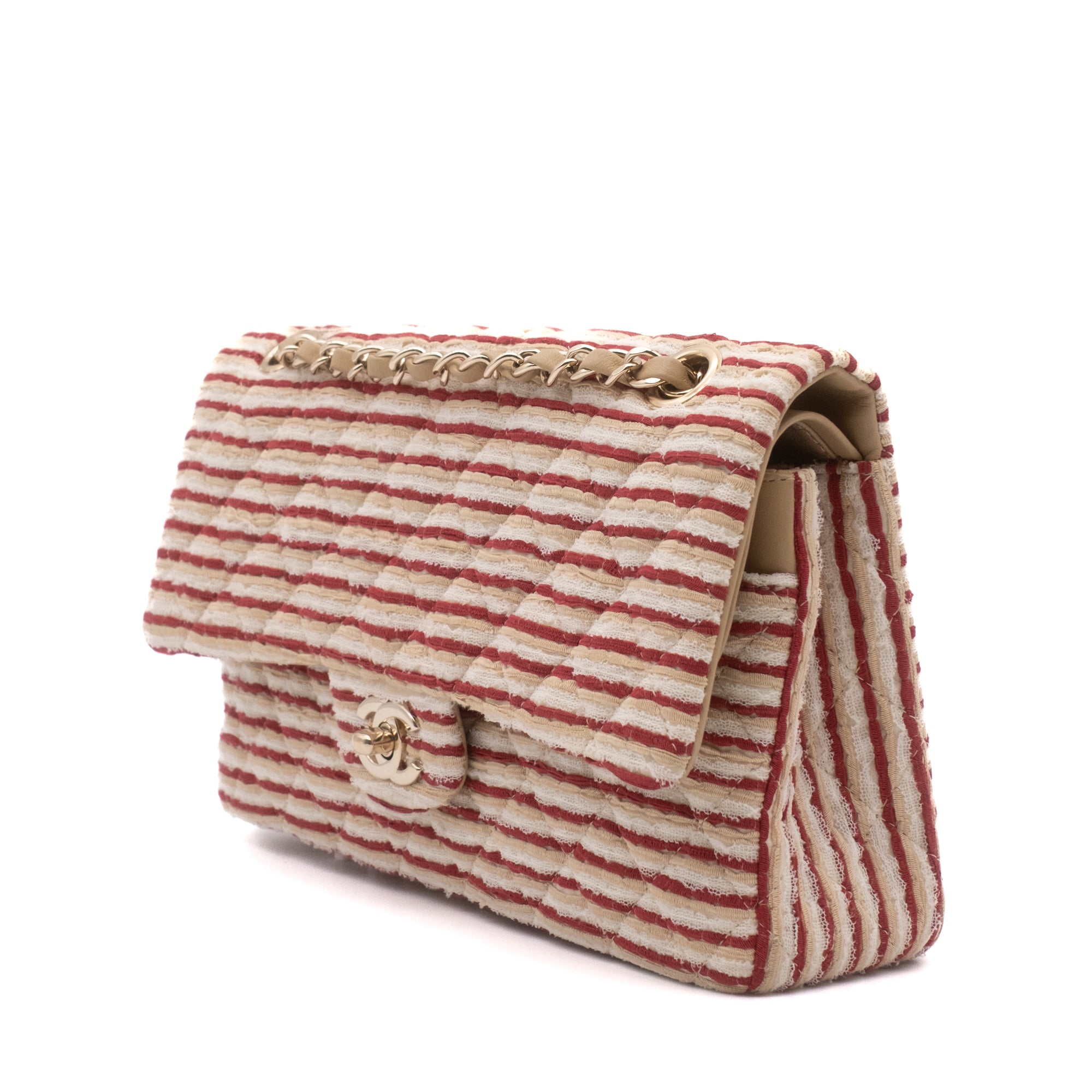 Gestreifte Chanel Timeless Handtasche Double Flap Bag in Rot Creme mit Perlenkette in Medium Größe mit goldener Hardware Halbe Seitenansicht Links