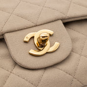 Chanel Timeless Double Flap Bag Handtasche in Beige Medium Größe aus Jeans Denim Material mit goldener Hardware Detail CC Verschluss 