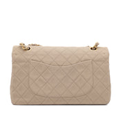 Chanel Timeless Double Flap Bag Handtasche in Beige Medium Größe aus Jeans Denim Material mit goldener Hardware Rückansicht 