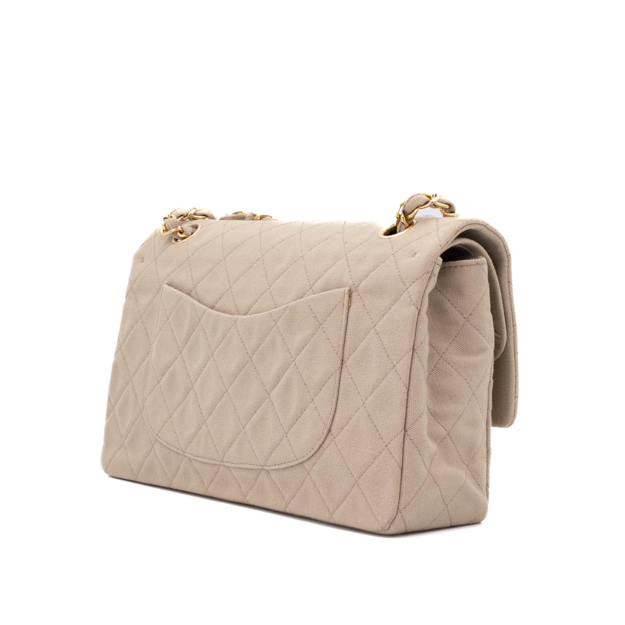 Chanel Timeless Double Flap Bag Handtasche in Beige Medium Größe aus Jeans Denim Material mit goldener Hardware halbe Rückansicht links 