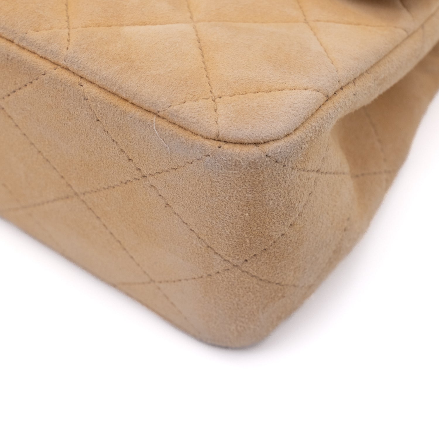 Vintage Chanel Classic Timeless Double Flap Bag in Medium Größe aus beigem Wildleder Material mit goldenerHardware