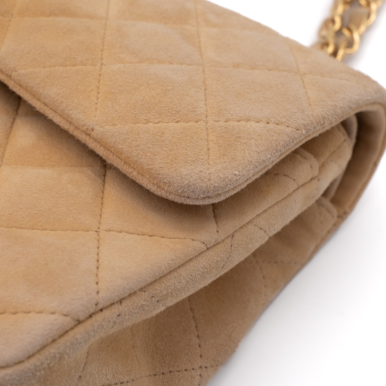 Vintage Chanel Classic Timeless Double Flap Bag in Medium Größe aus beigem Wildleder Material mit goldenerHardware