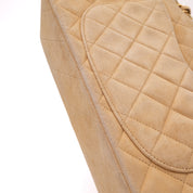 Vintage Chanel Classic Timeless Double Flap Bag in Medium Größe aus beigem Wildleder Material mit goldenerHardware